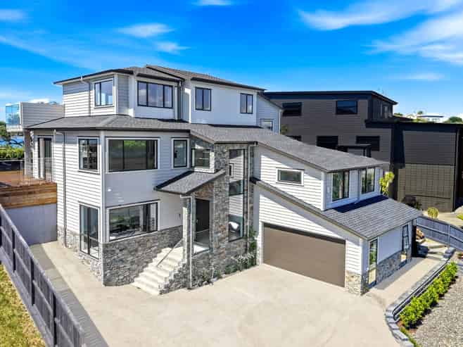 55 Hawaiian Parade, Arkles Bay
