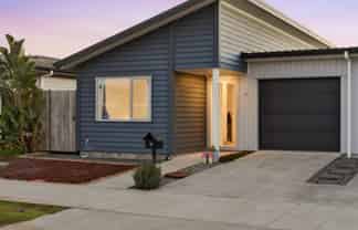 16 Harore Road, Takanini