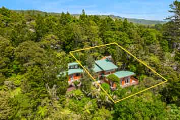 19 Te Aute Ridge Road, Bethells Beach