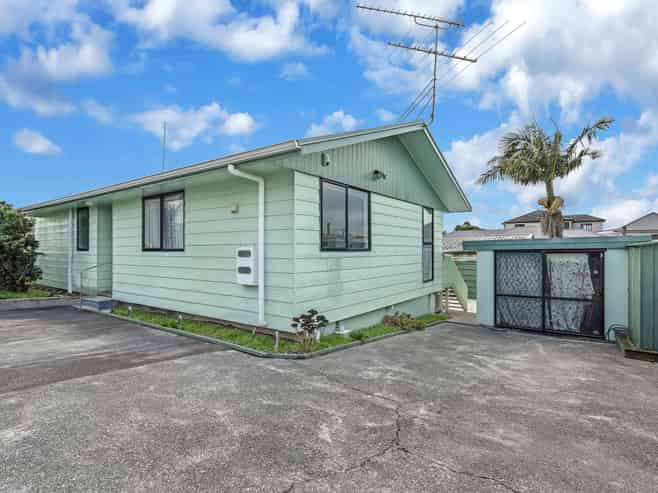 32 Clendon Avenue, Papatoetoe