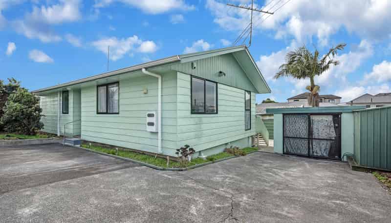 32 Clendon Avenue, Papatoetoe