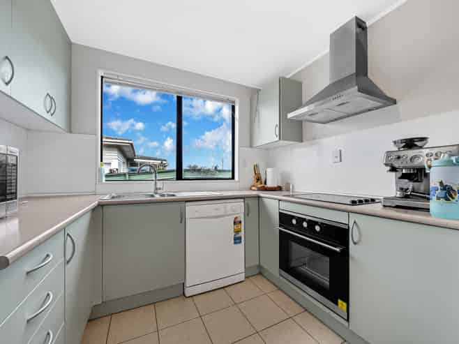 32 Clendon Avenue, Papatoetoe