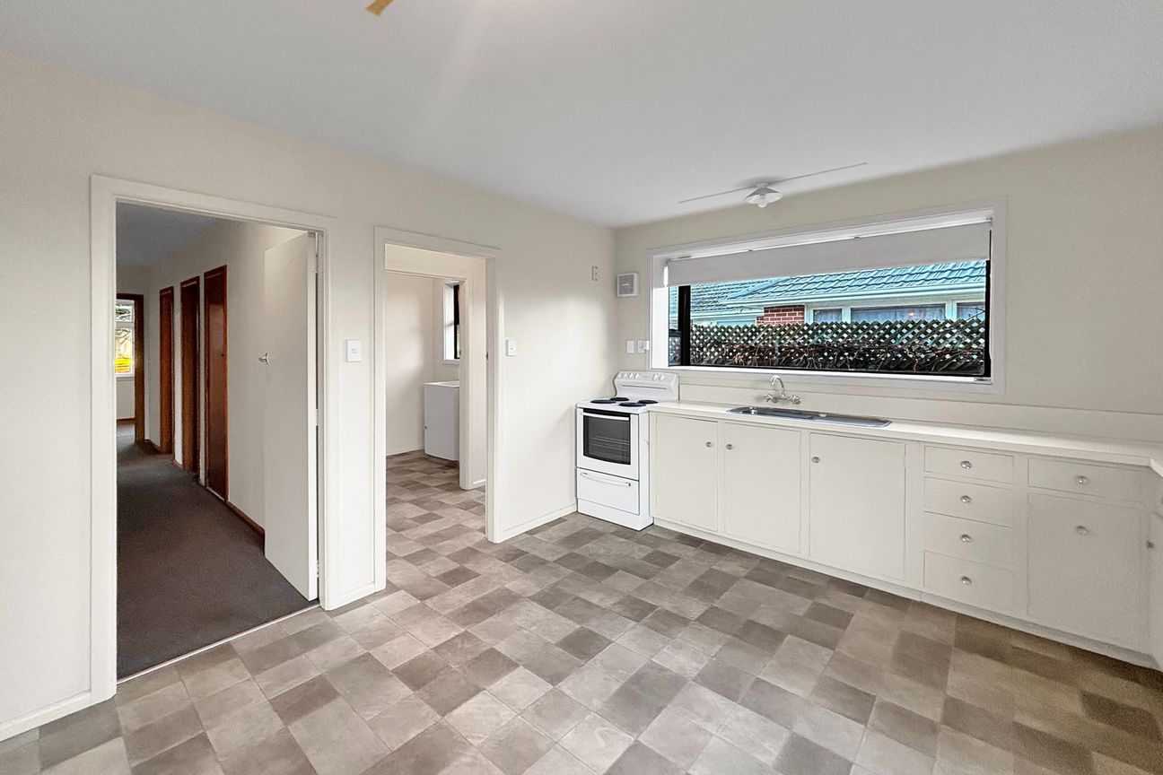 House in Christchurch, Bishopdale - View 3