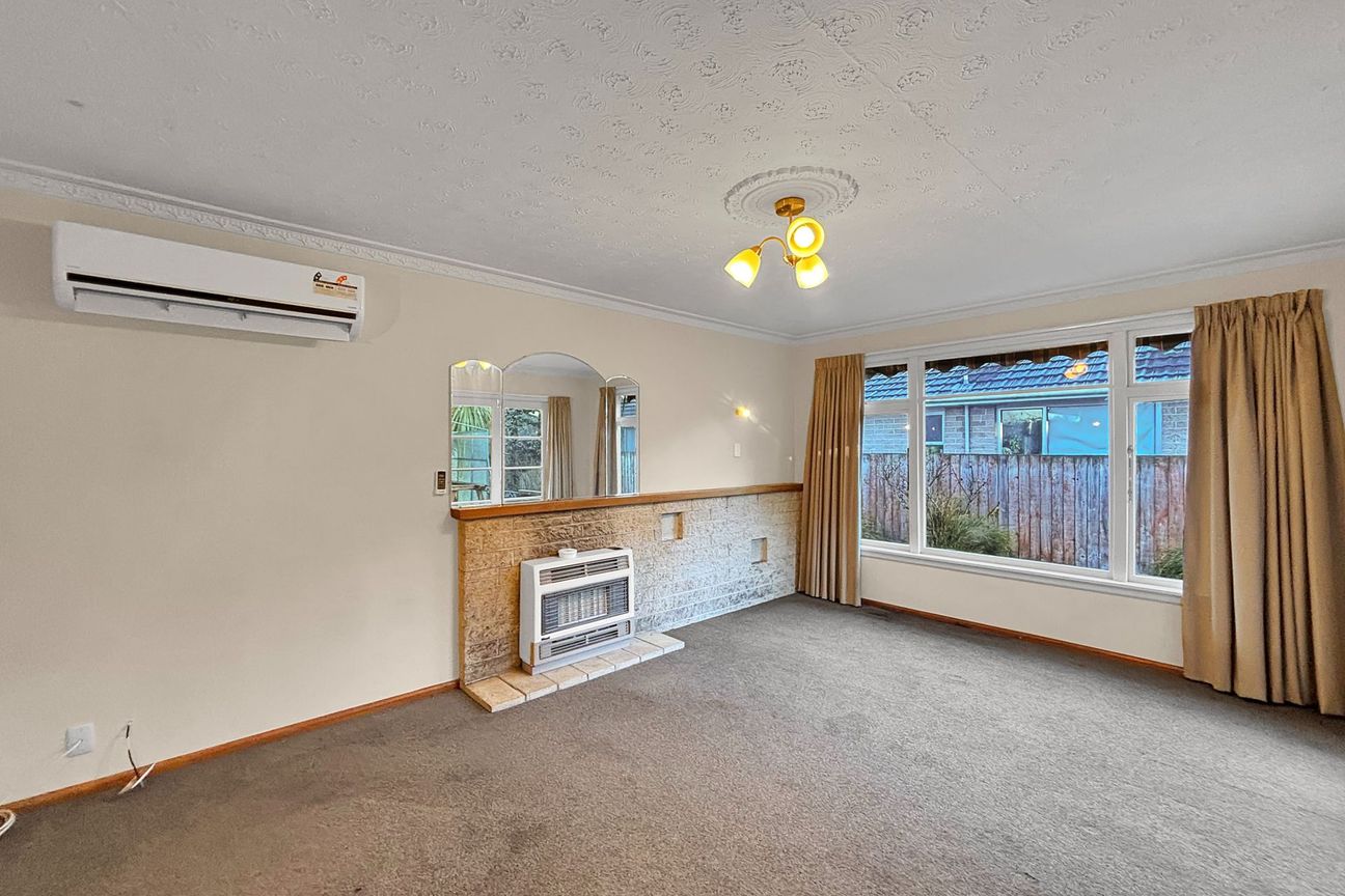 House in Christchurch, Bishopdale - View 4