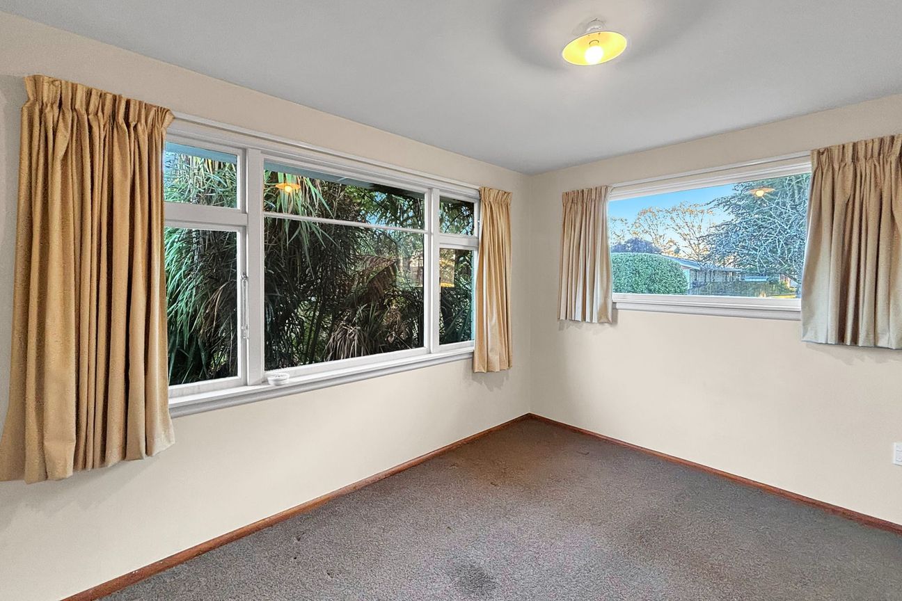 House in Christchurch, Bishopdale - More