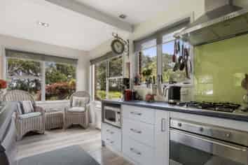 10 Roretana Drive, Athenree