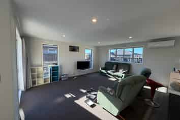 79 Sunline Avenue, Lincoln