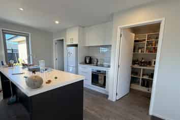 79 Sunline Avenue, Lincoln