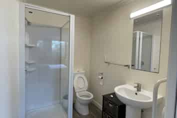 Room A /5B Queen Street, North Dunedin