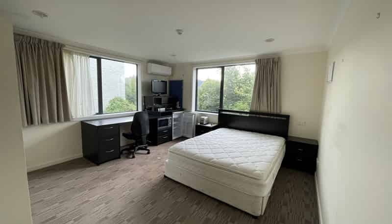 Room A /5B Queen Street, North Dunedin