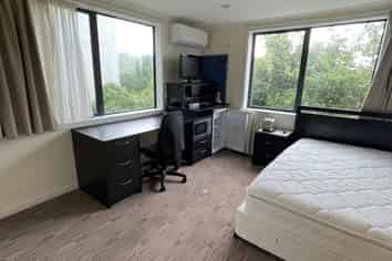 Room A /5B Queen Street, North Dunedin