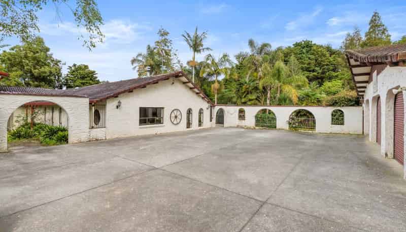 27 Gracechurch Drive, Flat Bush