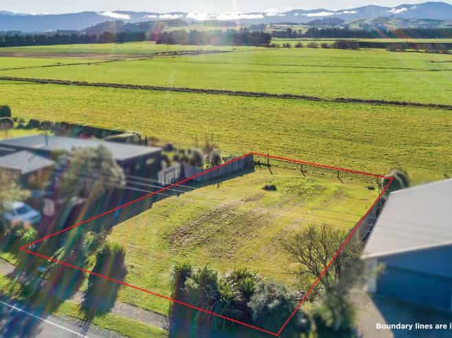 1822 Cust Road, Cust