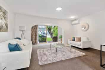 2a/150 Bucklands Beach Road, Bucklands Beach