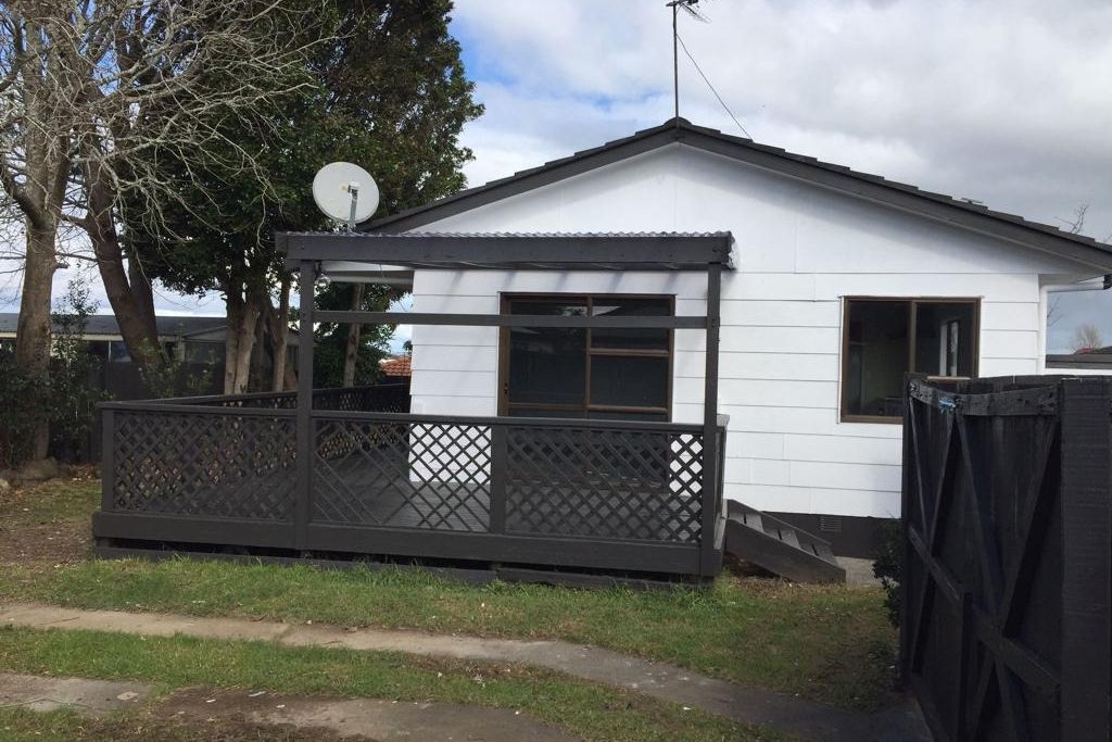 MANUREWA, 3 BEDROOMS – pohled 3