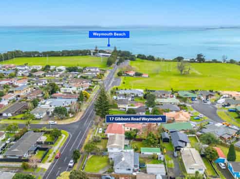 17 Gibbons Road, Weymouth