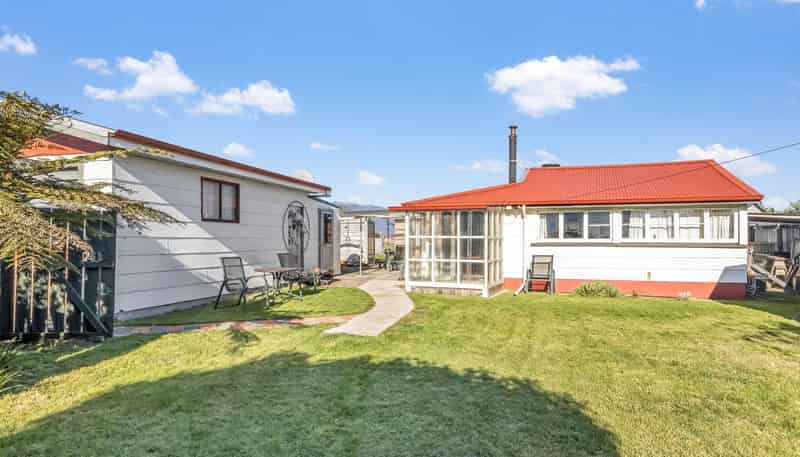 18 Shelswell Street, Westport