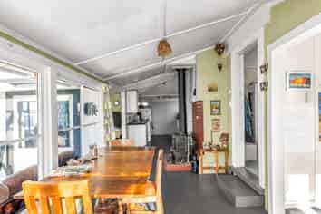 18 Shelswell Street, Westport