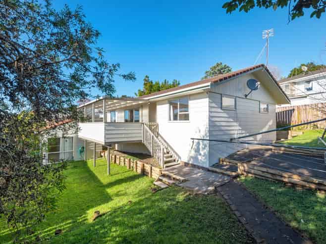 3 Tesla Place, Totara Vale