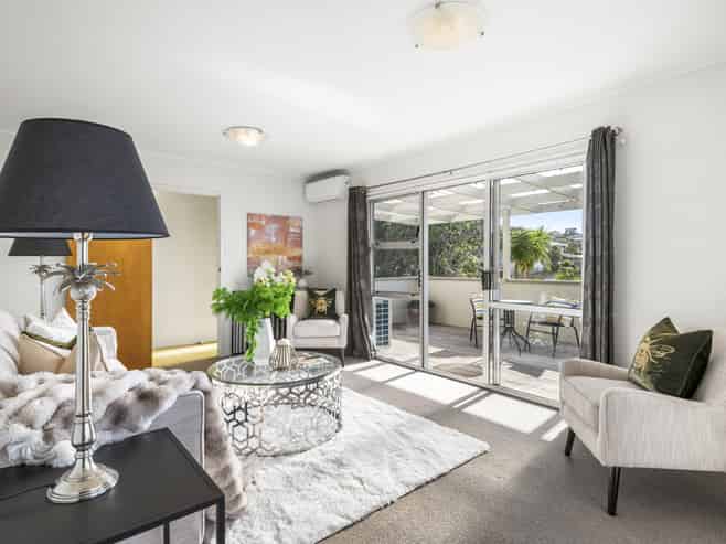 3 Tesla Place, Totara Vale