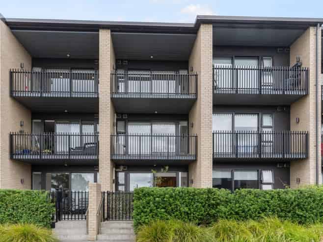 203/38D Fraser Avenue, Northcote