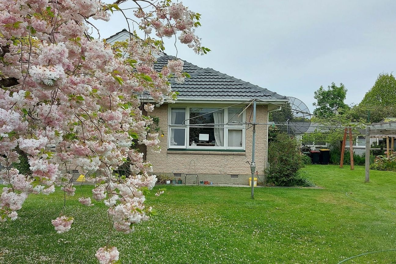 House in Christchurch, Burnside - View 2