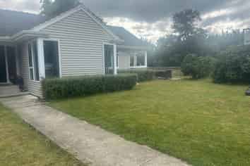 427 High Street South, Carterton