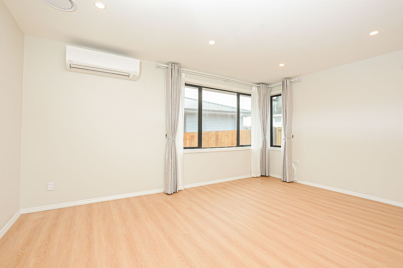 Modern Family Living in Mangere East – pohled 4
