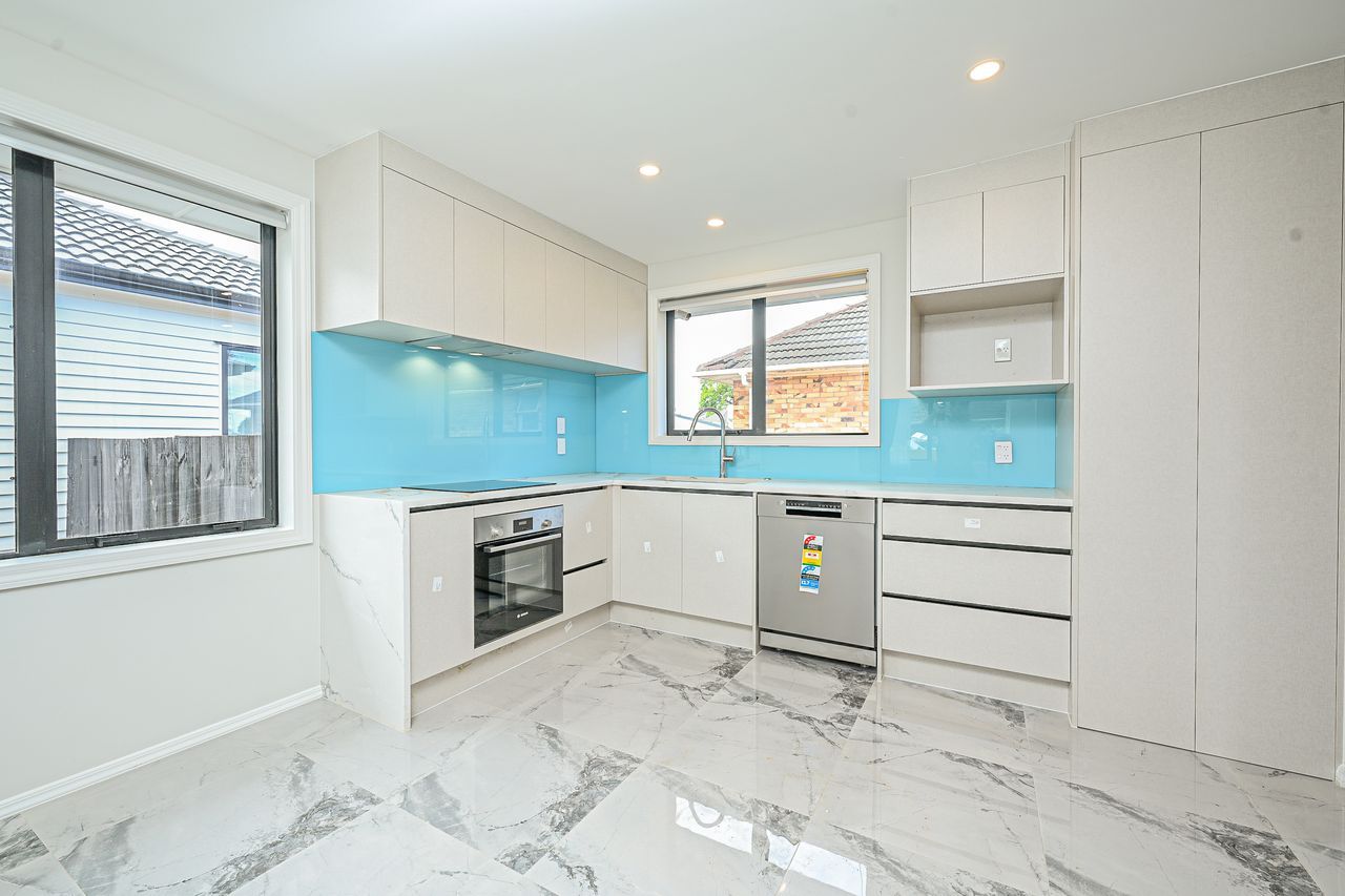 Modern Family Living in Mangere East – pohled 5