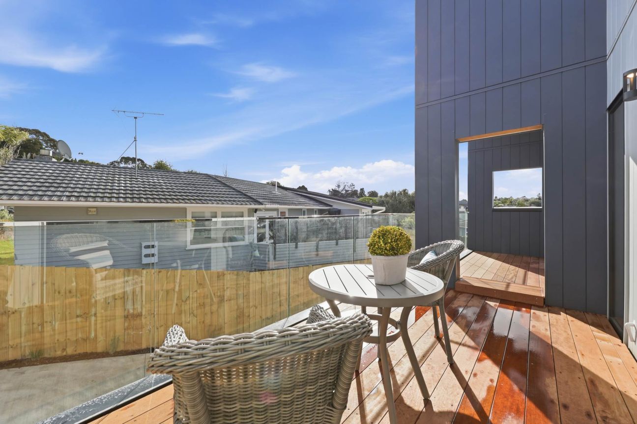 Modern Family Living with Style and Comfort - Meer