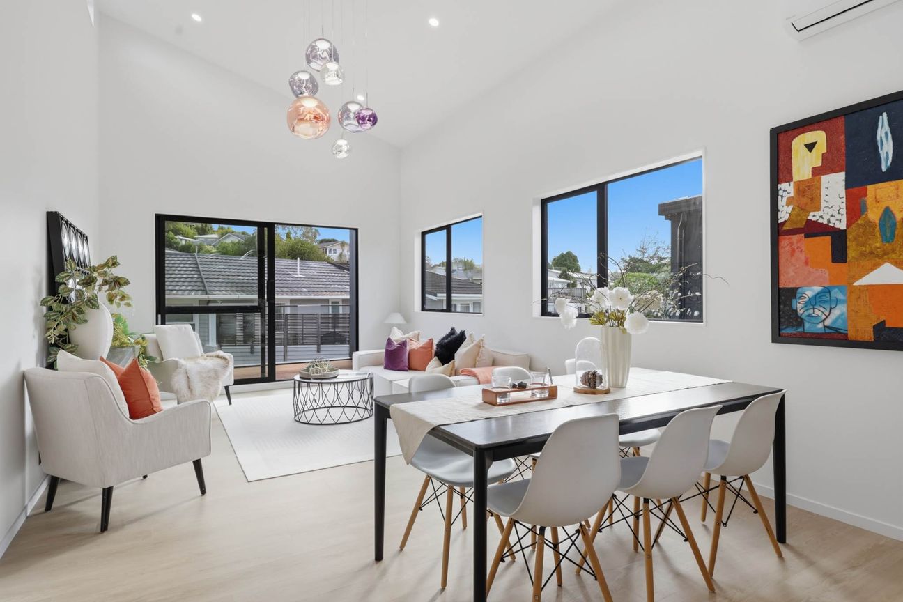 Modern Family Living with Style and Comfort - Aanzicht 2