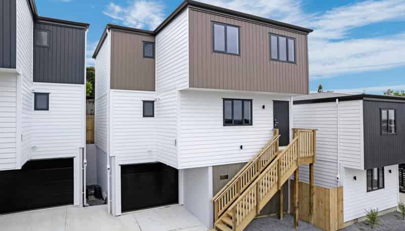 11B Kemp Road, Massey