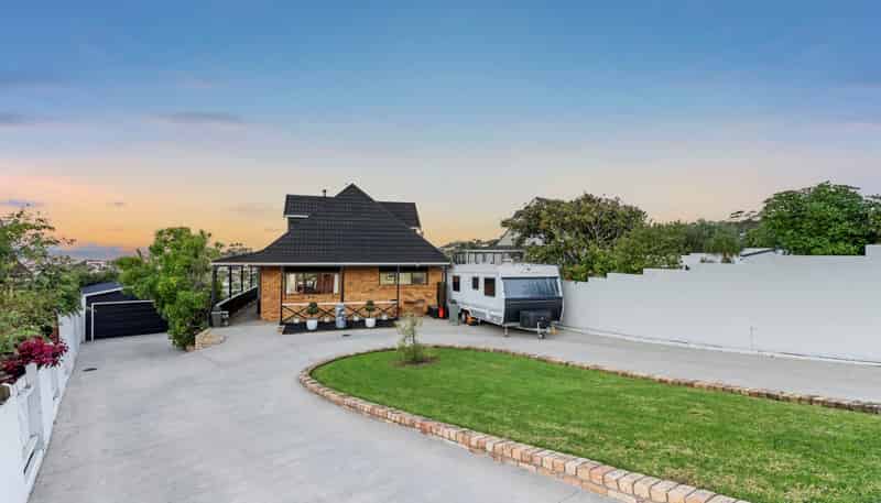 11 Higham Ferrers Place, Red Beach