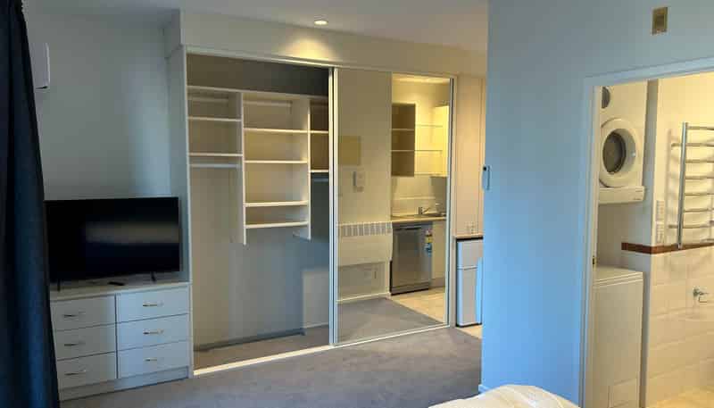 4J/14 Waterloo Quadrant, Auckland Central