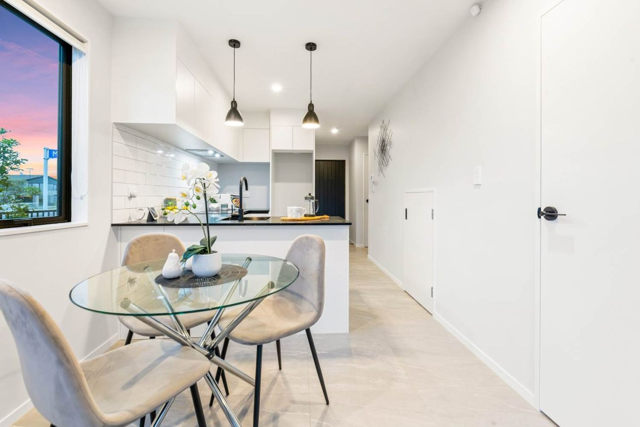 NEW 2-Bedroom Duplex with Study Ã¢ÂÂ Family-Friendly & Handy Location - Ansicht 4
