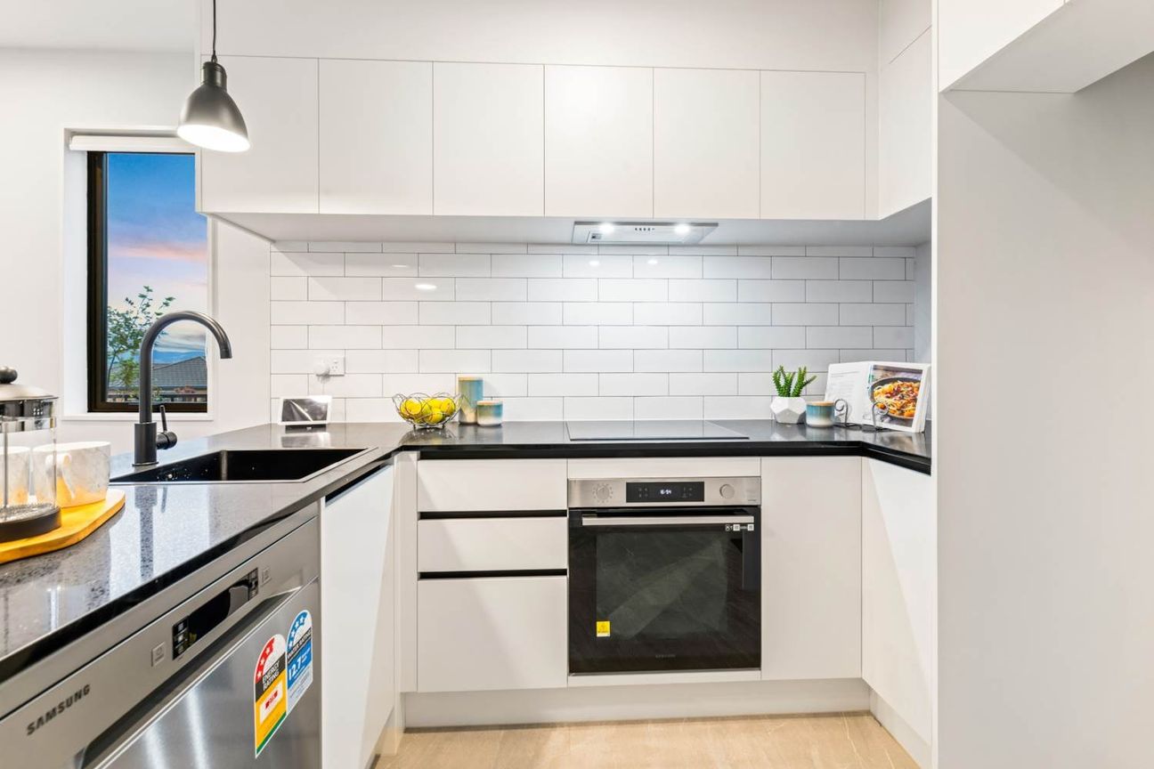 NEW 2-Bedroom Duplex with Study Ã¢ÂÂ Family-Friendly & Handy Location - Ansicht 6