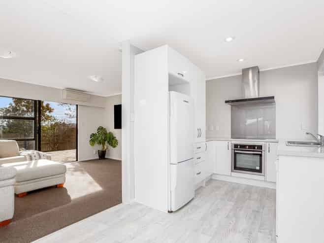13B Transom Close, Whitby