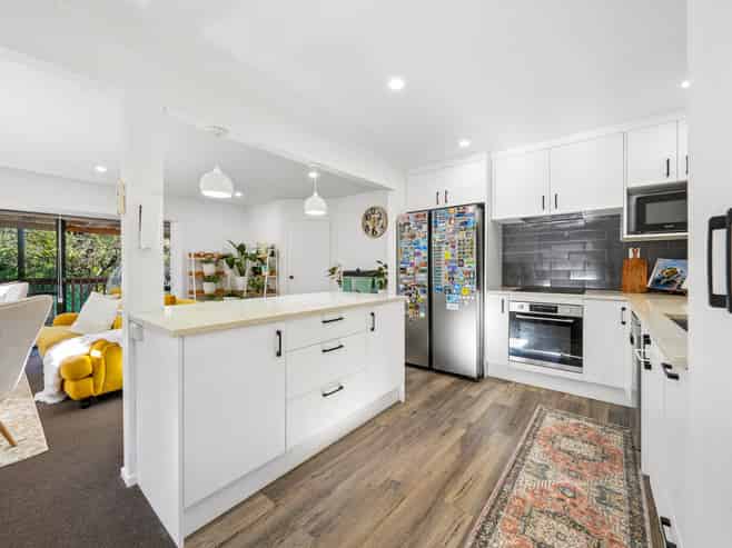2/28A Tomo Street, New Lynn