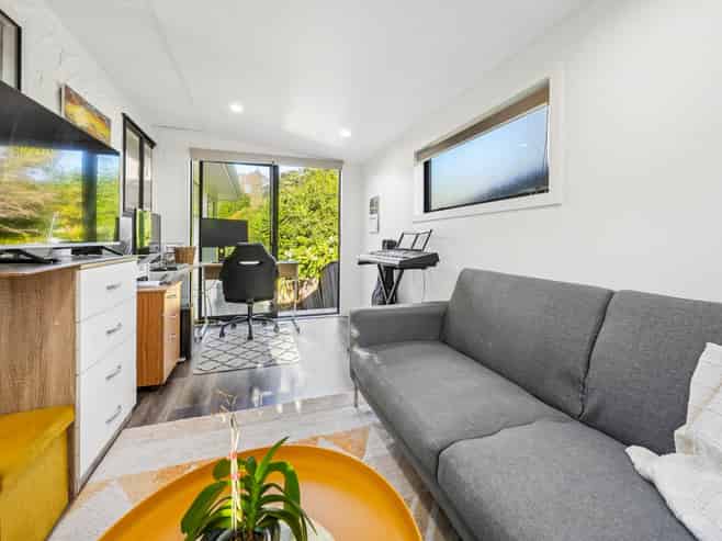 2/28A Tomo Street, New Lynn
