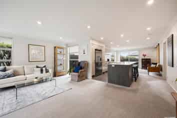 38 Barbarich Drive, Stonefields