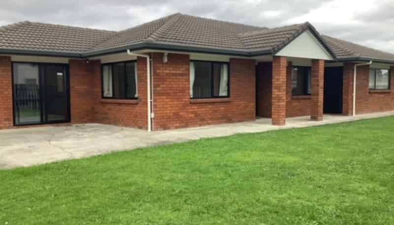 37 De Menech Grove, Avalon