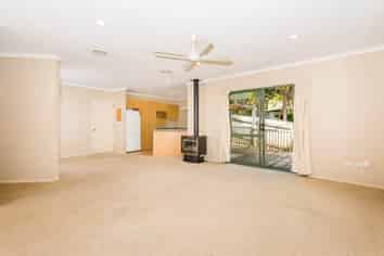 7 Daldys Bush Lane, Bayview