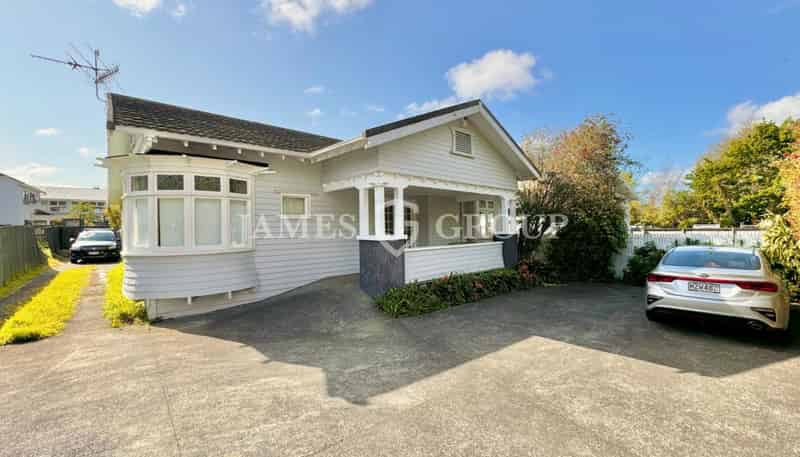 73 Green Lane East, Remuera