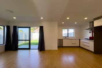 77C Fifth Avenue, Enderley