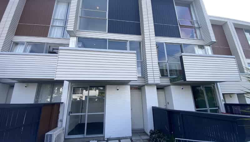 11/120 Rintoul Street, Newtown