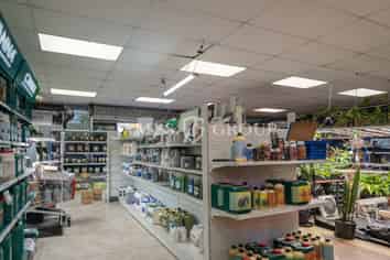 CENTRAL PARK DRIVE -  TRADE RETAIL WAREHOUSE