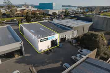 CENTRAL PARK DRIVE -  TRADE RETAIL WAREHOUSE