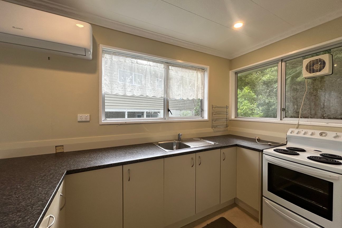 2 Bedrooms Maungaraki - Widok 5