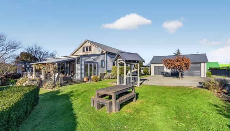 101 & 103 Fitzherbert Street, Featherston