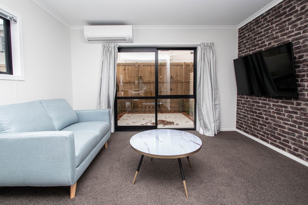 Semi Furnished Inner City Living - Więcej